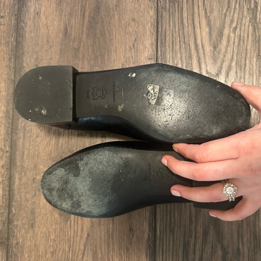 Tory Burch Jessa Black Loafers with Gold Horse - Picture 4 of 5